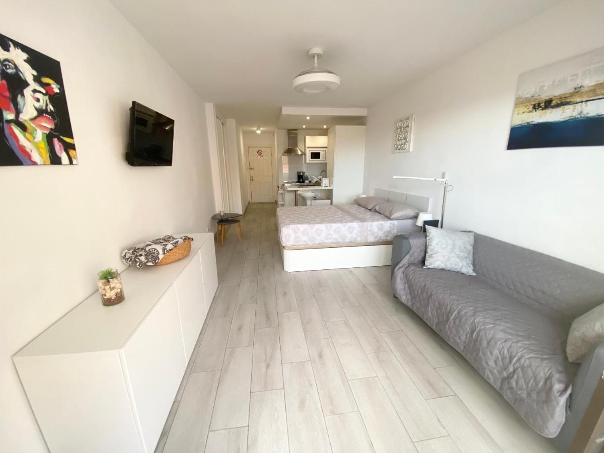 Top Floor, Panoramic Studio, Heated Pool Los Cristianos  Kültér fotó